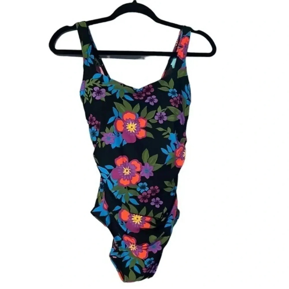L.L. Bean Black Tropical Floral Print Slimming‎ Swimsuit - Picture 1 of 7